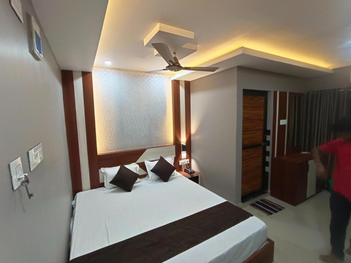 Hotel Marine Blue !! Beach Distance 50 Mts !! Digha  Exteriör bild