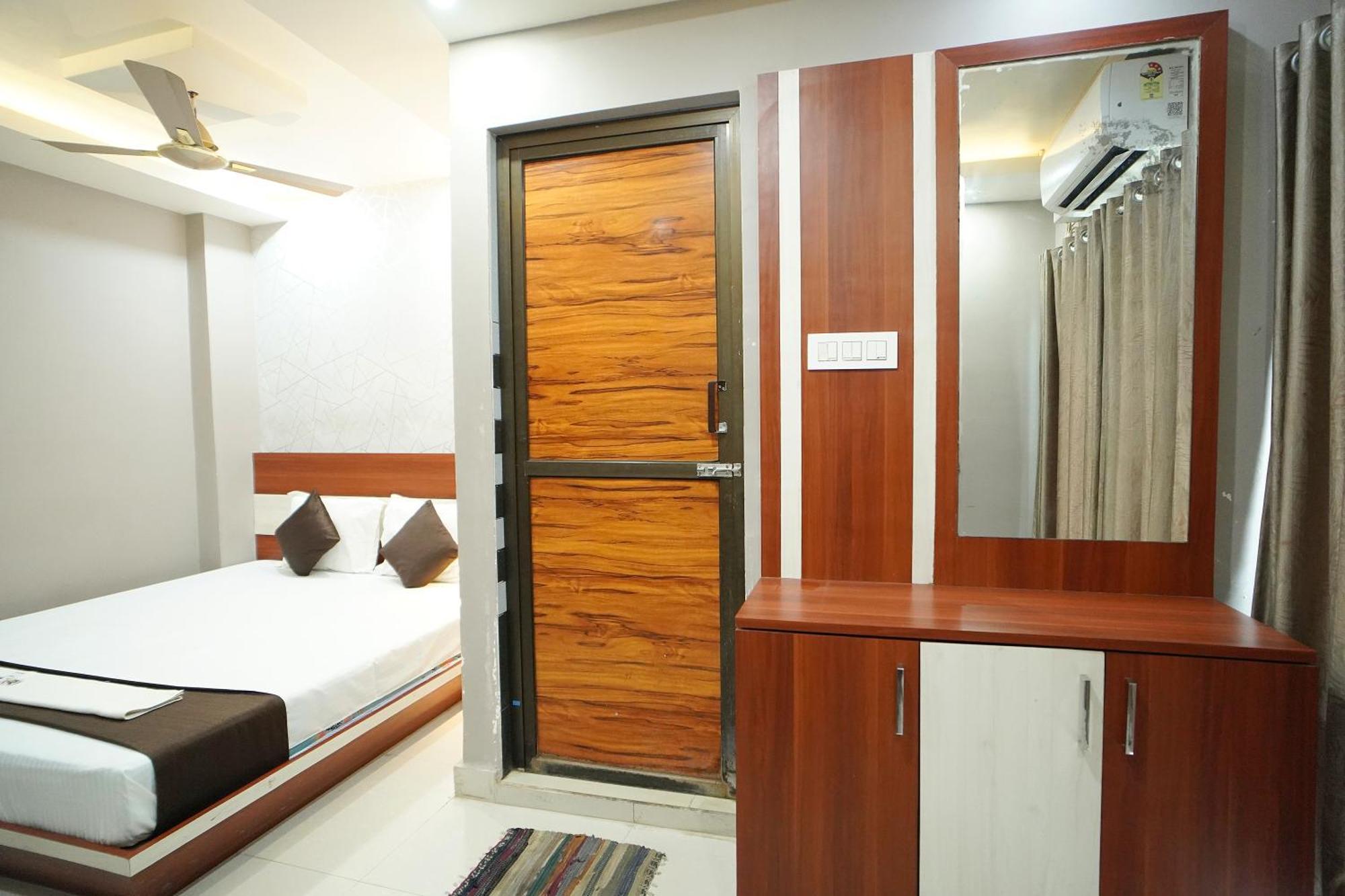 Hotel Marine Blue !! Beach Distance 50 Mts !! Digha  Exteriör bild