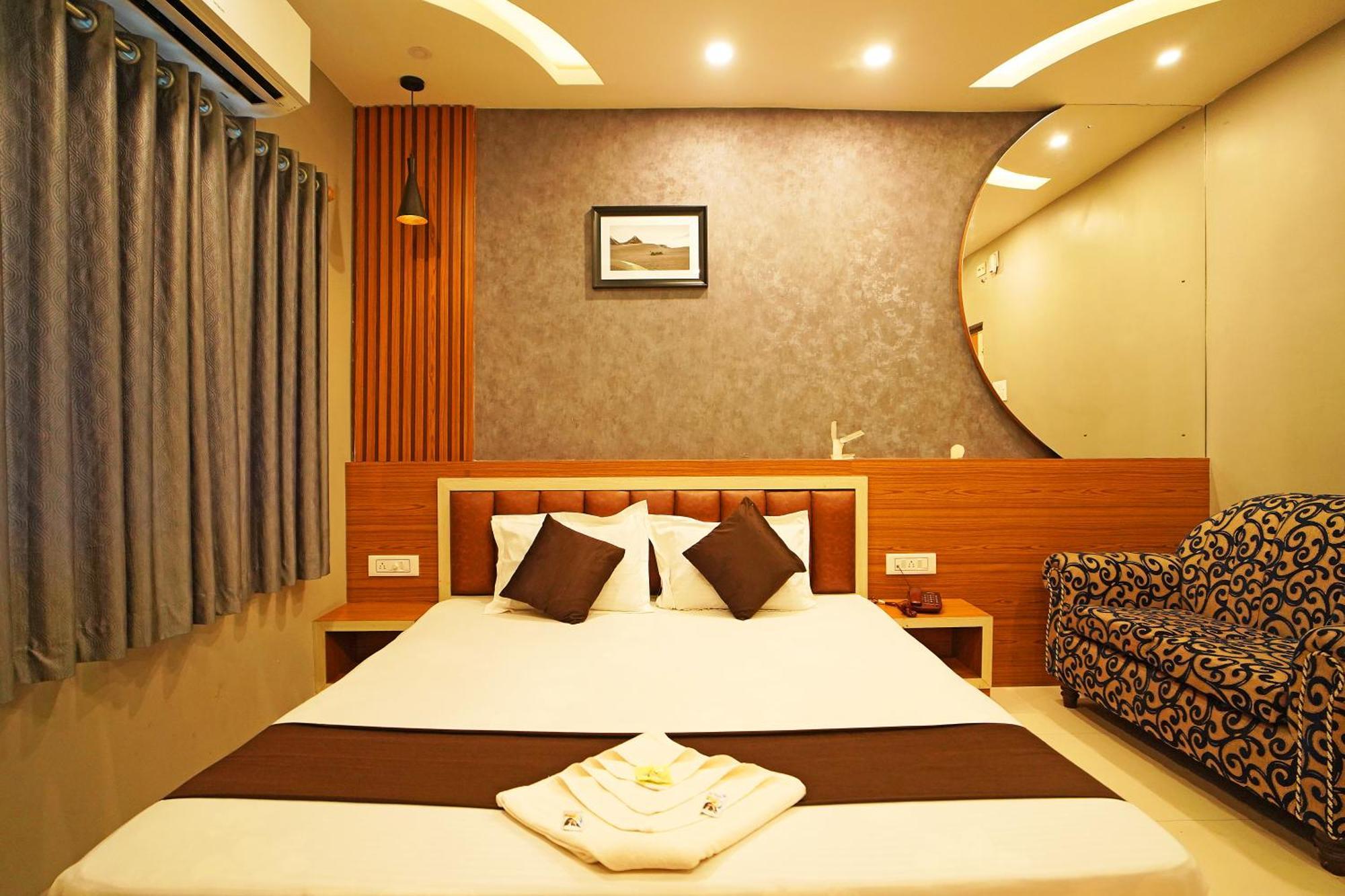 Hotel Marine Blue !! Beach Distance 50 Mts !! Digha  Exteriör bild