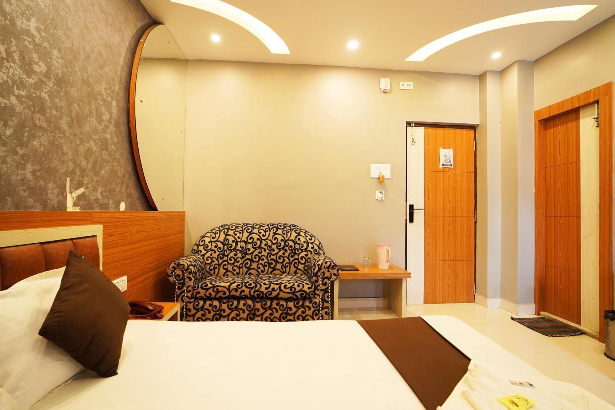 Hotel Marine Blue !! Beach Distance 50 Mts !! Digha  Exteriör bild