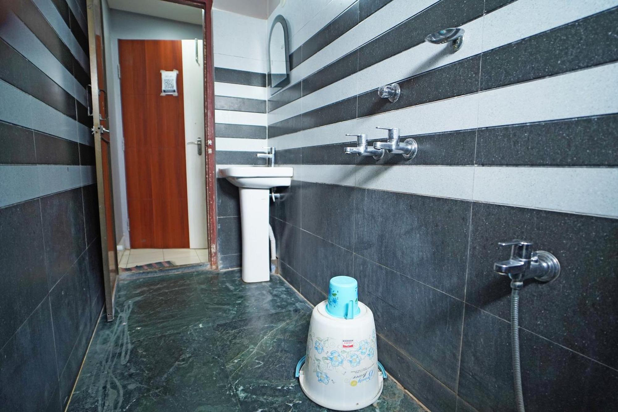 Hotel Marine Blue !! Beach Distance 50 Mts !! Digha  Exteriör bild